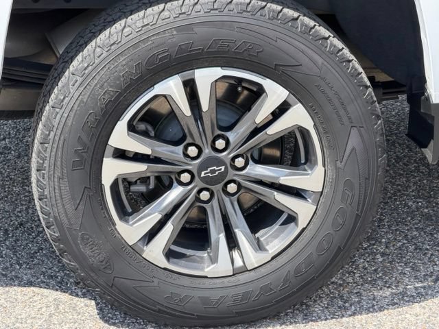 Used 2022 Chevrolet Colorado Z71 w/ Safety Package AWD/4WD image 10