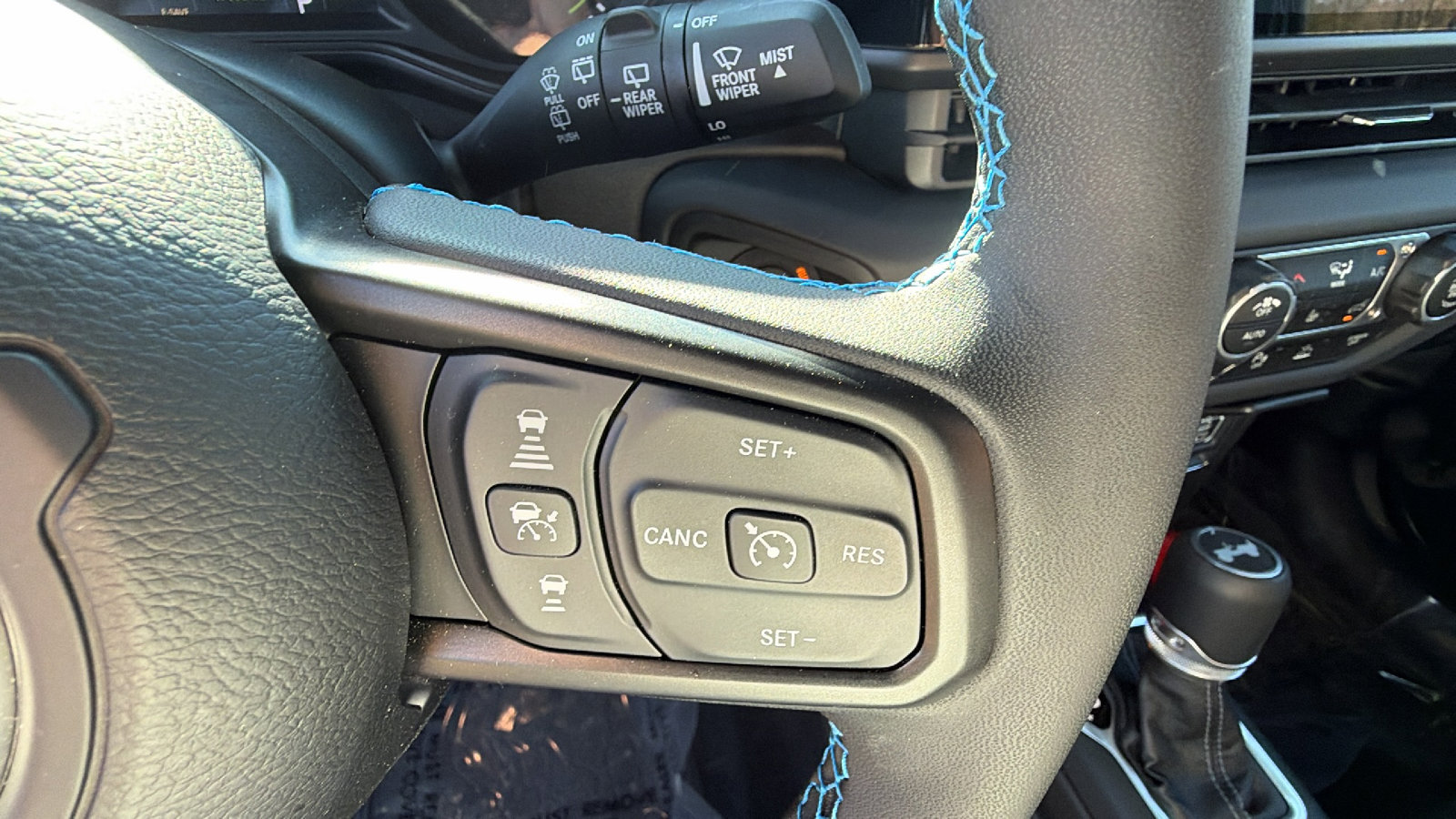 Used 2025 Jeep Wrangler Unlimited Rubicon 4xe image 28