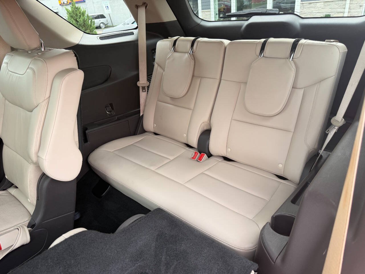 Used 2020 Ford Explorer Platinum w/ Premium Technology Package AWD/4WD image 13