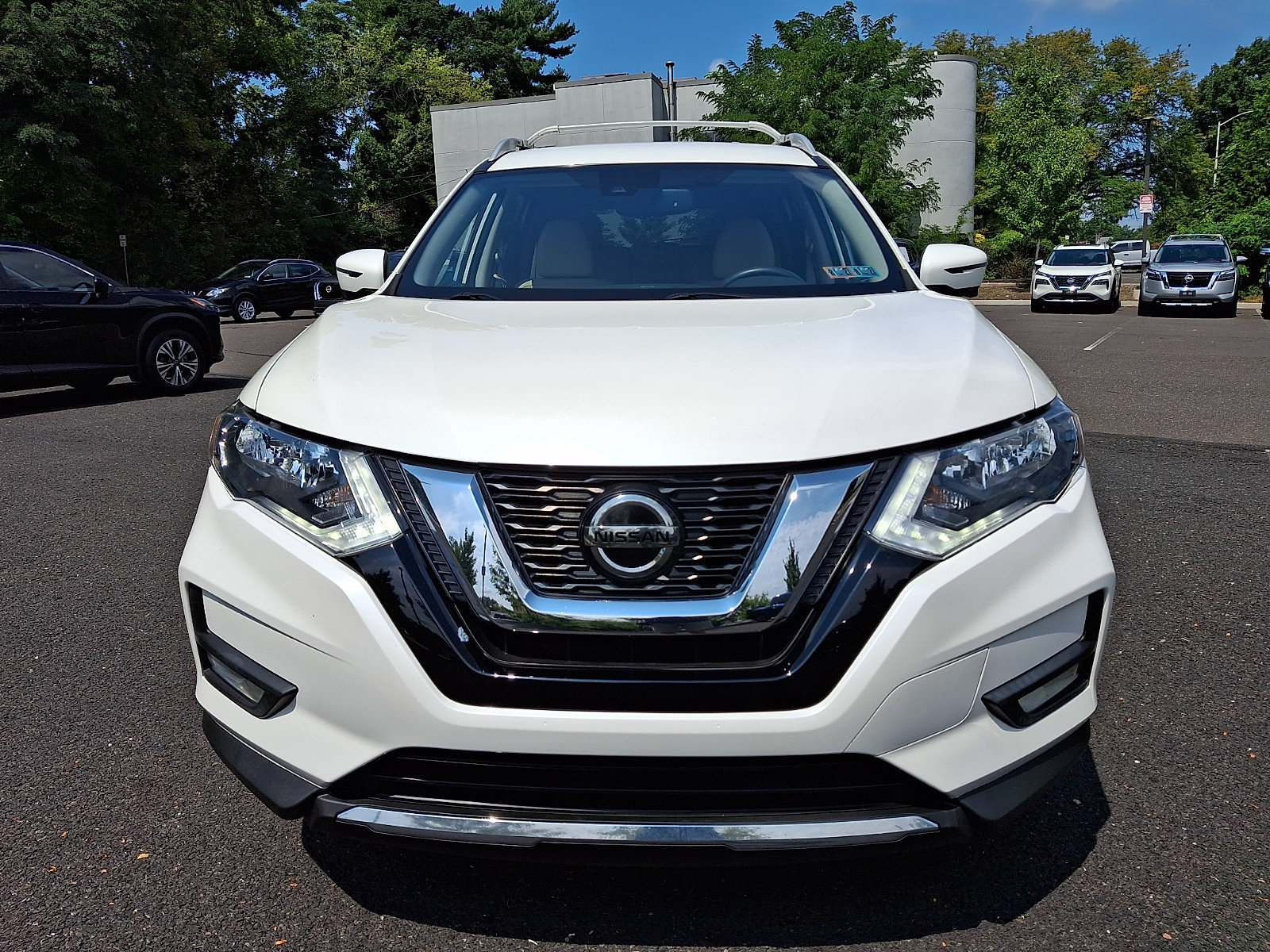 Used 2020 Nissan Rogue SL AWD/4WD image 2