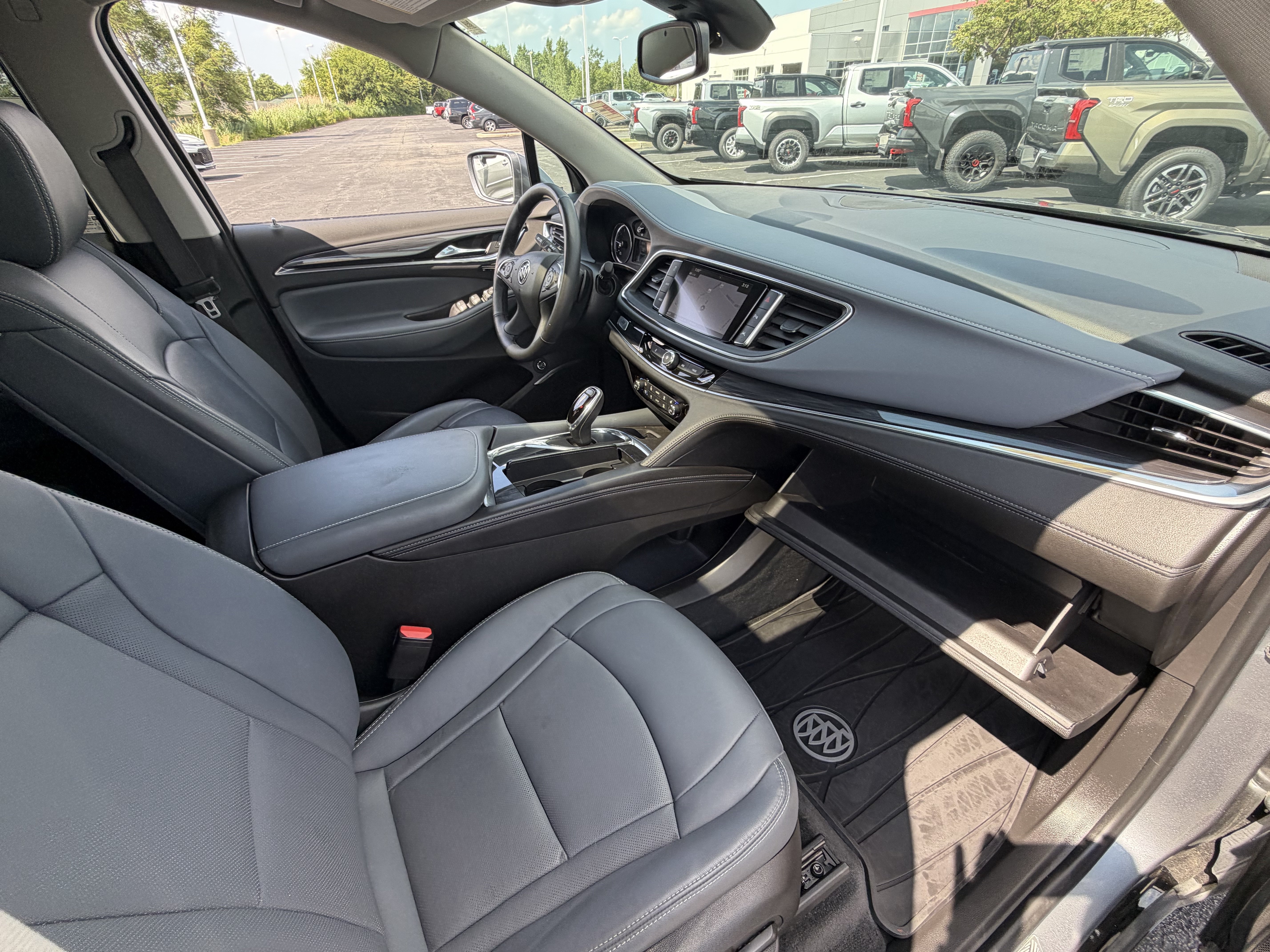 Used 2019 Buick Enclave Premium w/ Experience Buick Package AWD/4WD image 12