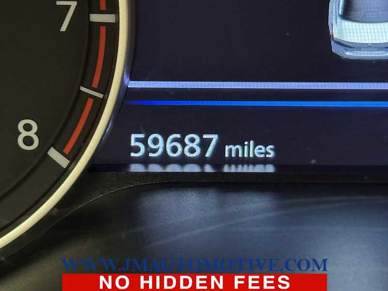 Used 2024 Nissan Altima 2.5 SV FWD image 21