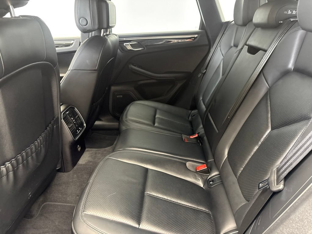 Certified 2024 Porsche Macan Turbo AWD/4WD image 20