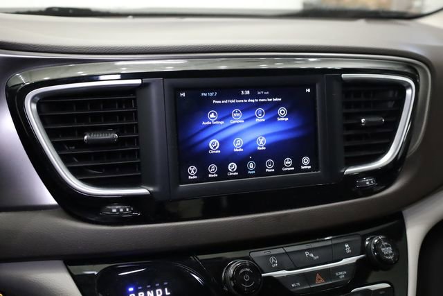 Used 2018 Chrysler Pacifica Touring Plus image 22