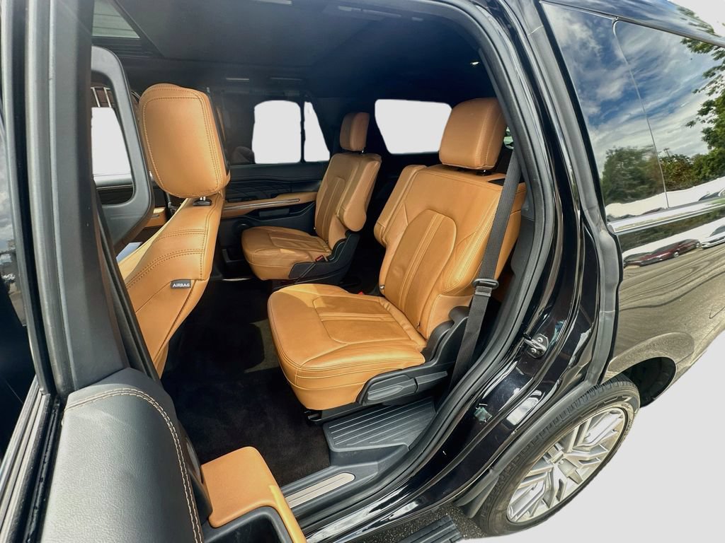 Used 2022 Ford Expedition Platinum RWD image 25