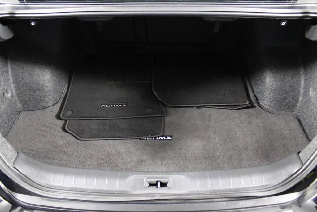 Used 2019 Nissan Altima 2.5 Platinum FWD image 16