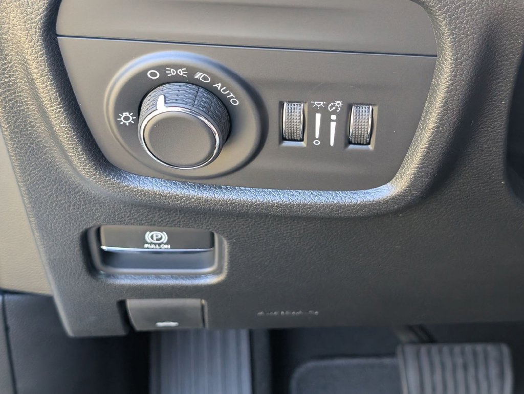 New 2026 Jeep Grand Cherokee Altitude RWD image 13