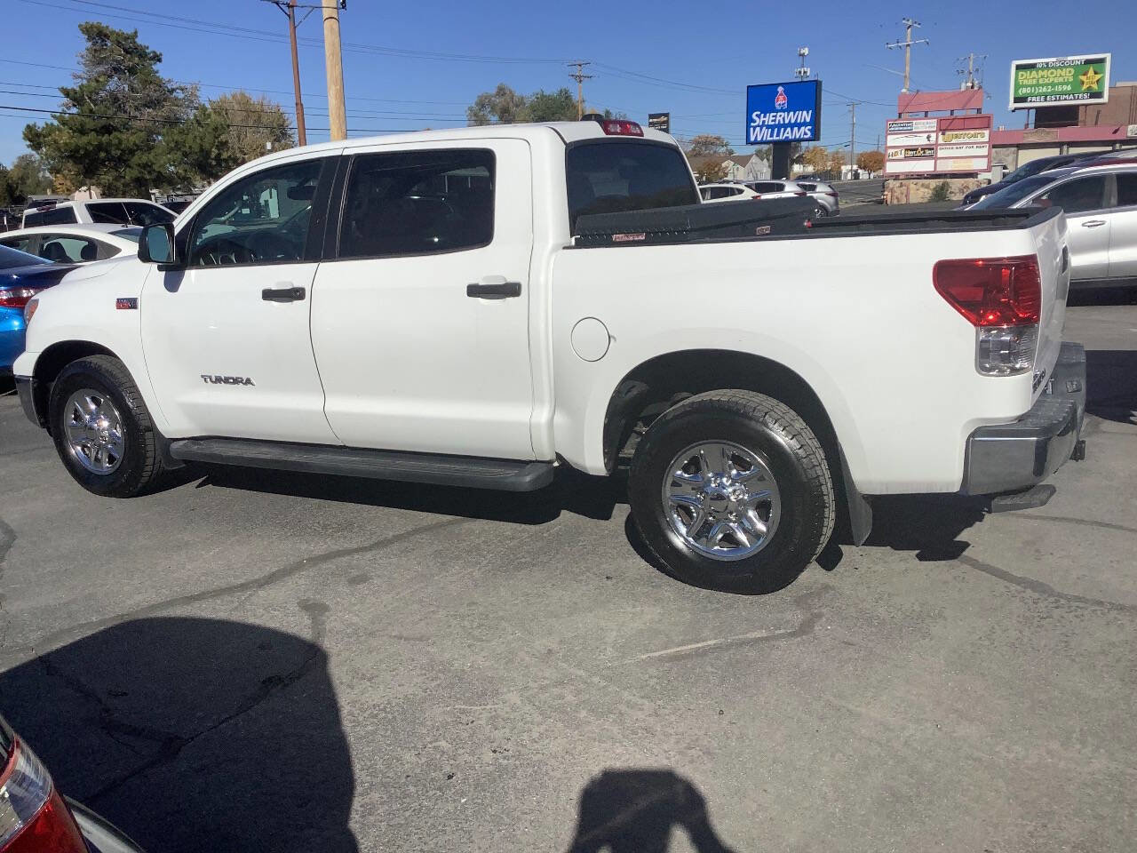 Used 2013 Toyota Tundra Grade 4x4 4dr CrewMax Cab Pick image 14