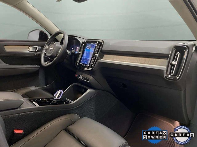 Used 2025 Volvo XC40 B5 Plus image 82