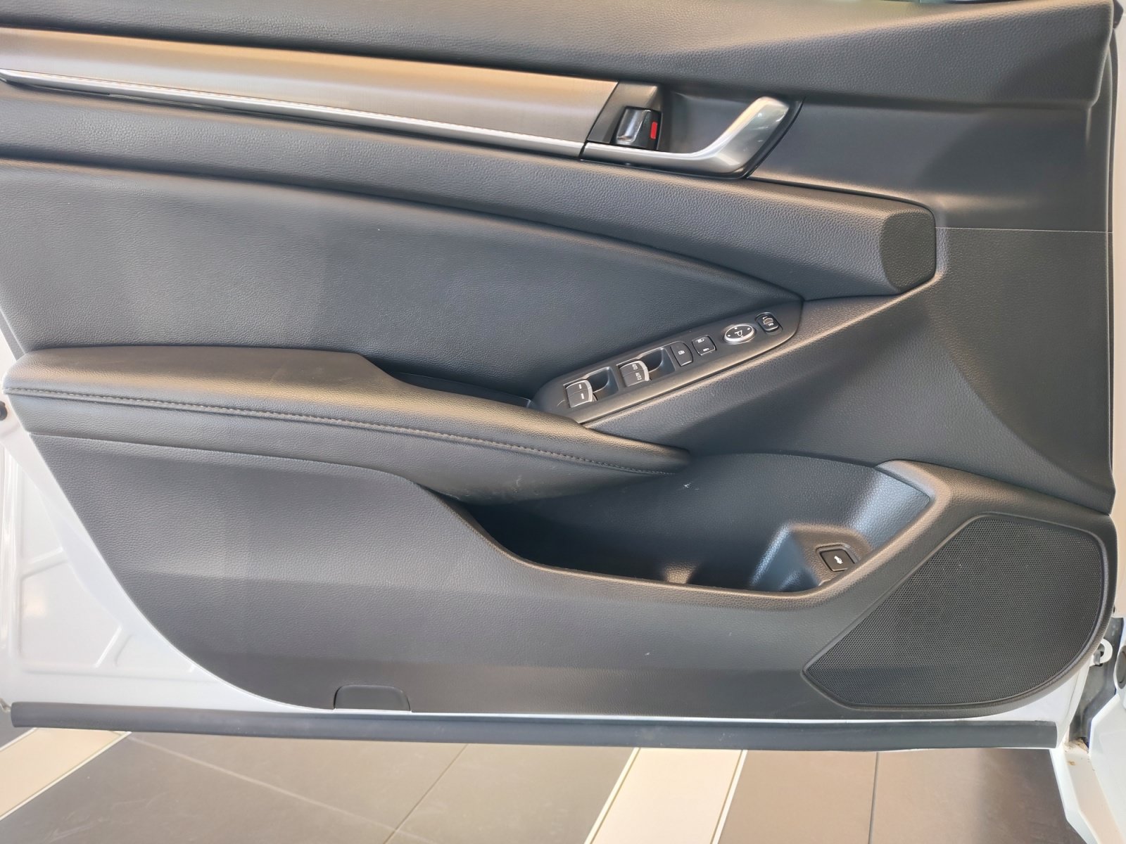 Used 2019 Honda Accord LX image 23