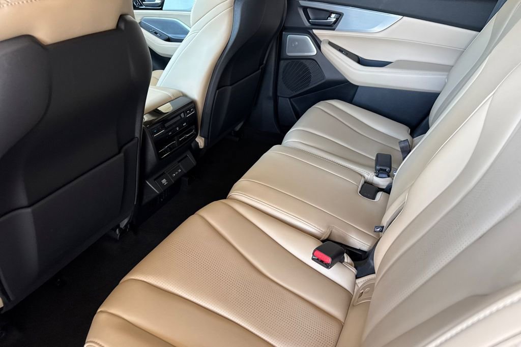 Certified 2025 Acura MDX w/ Technology Package image 5
