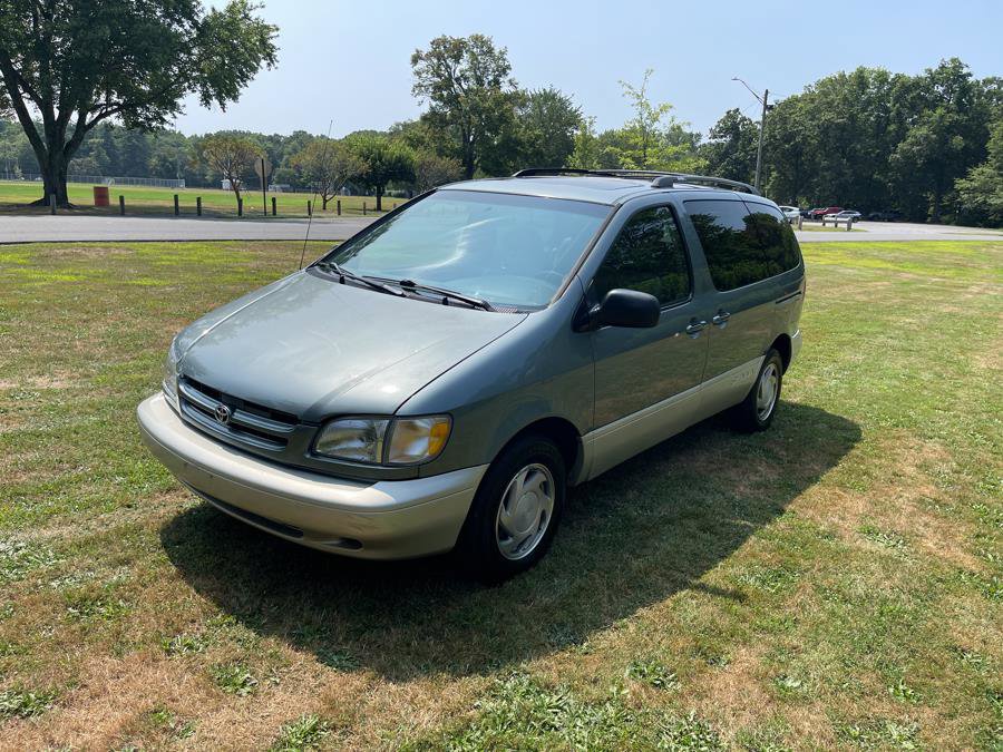 Used 1999 Toyota Sienna LE FWD image 14