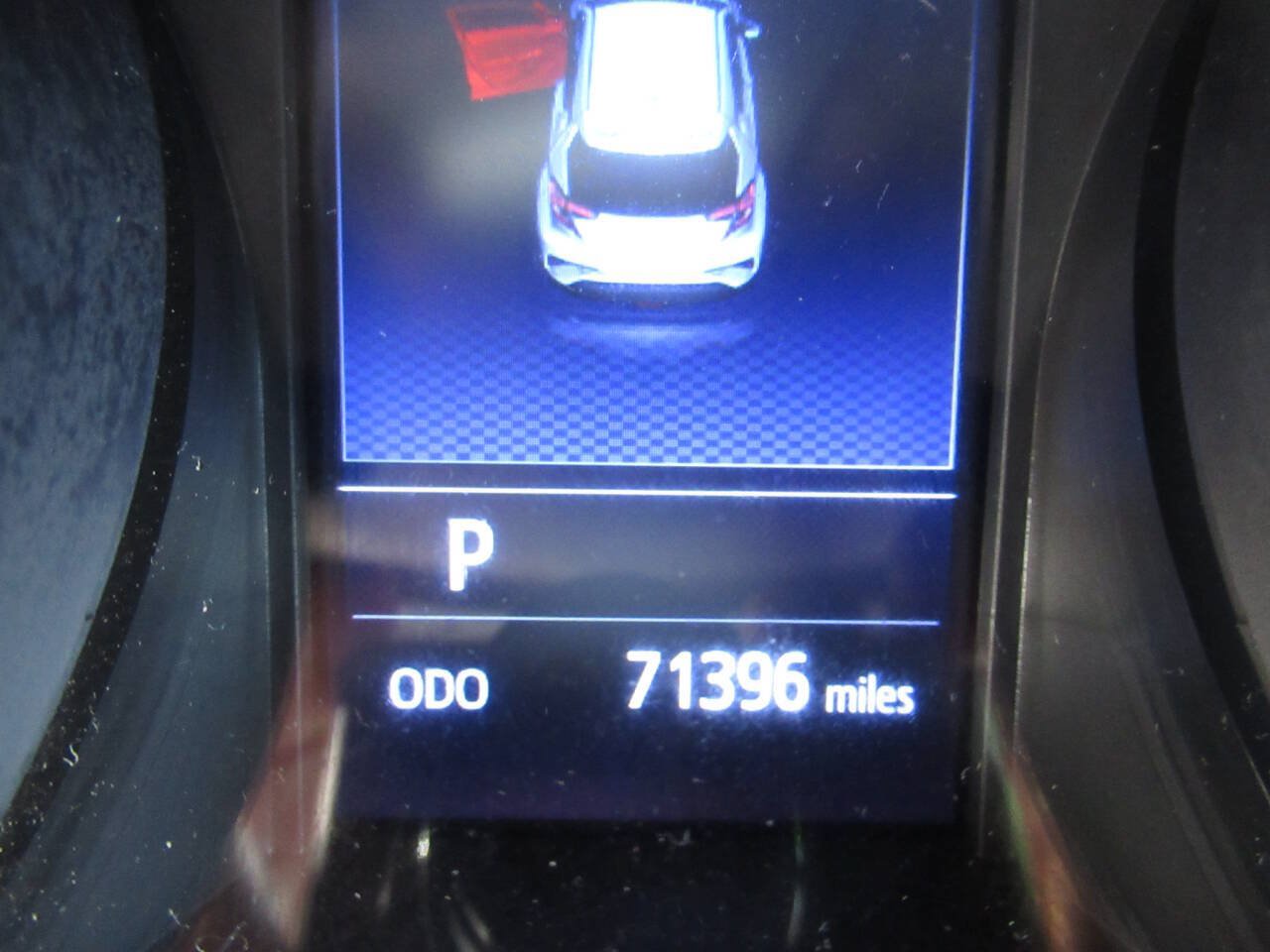 Used 2019 Toyota C-HR LE FWD image 19
