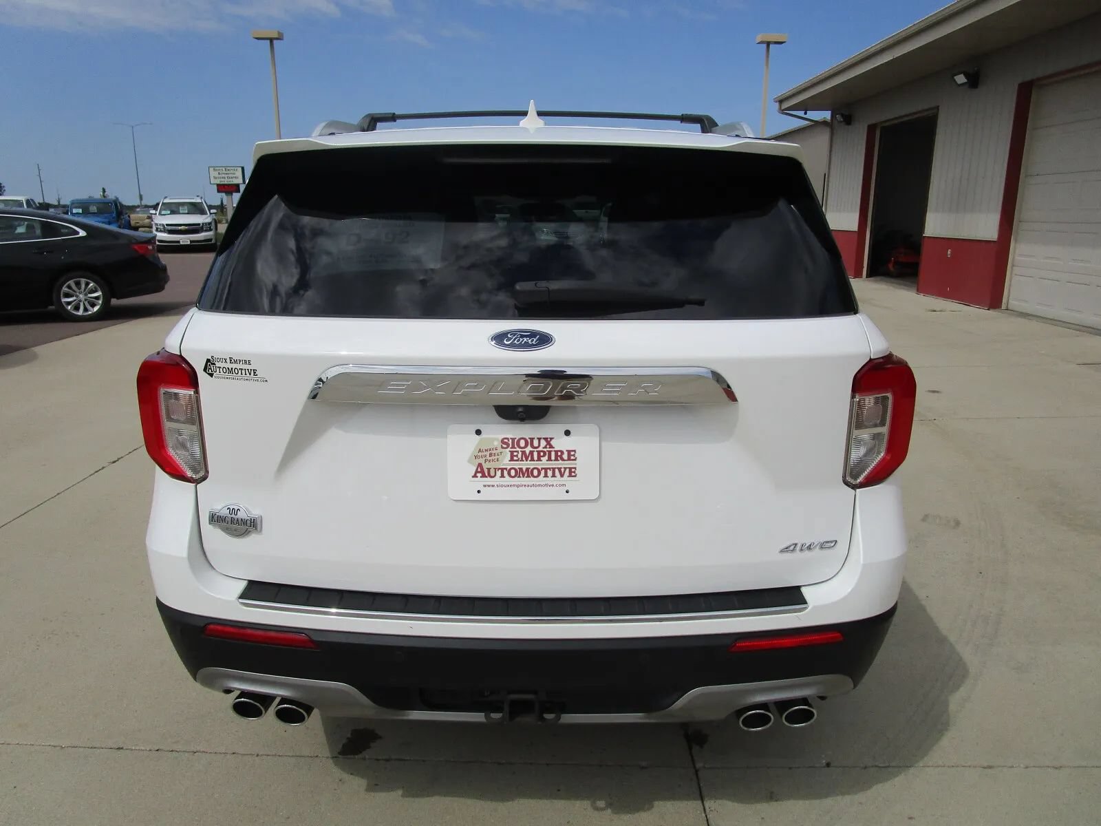 Used 2021 Ford Explorer King Ranch w/ Premium Technology Package AWD/4WD image 7