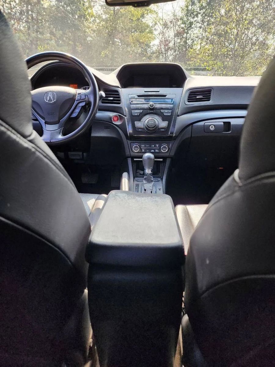 Used 2013 Acura ILX w/ Technology Package image 27