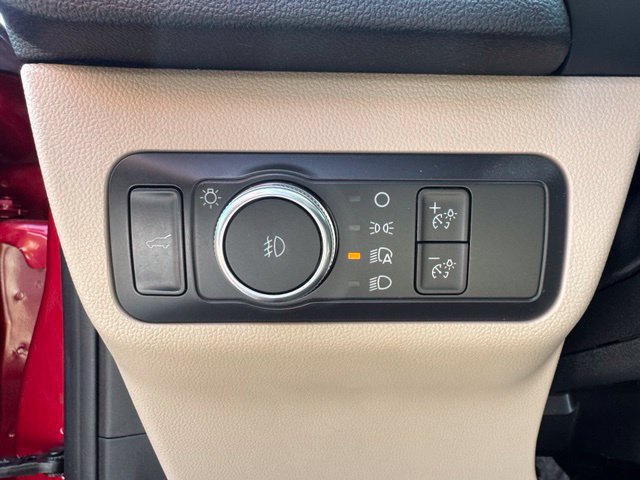 Used 2021 Ford Escape SEL w/ Technology Package FWD image 28