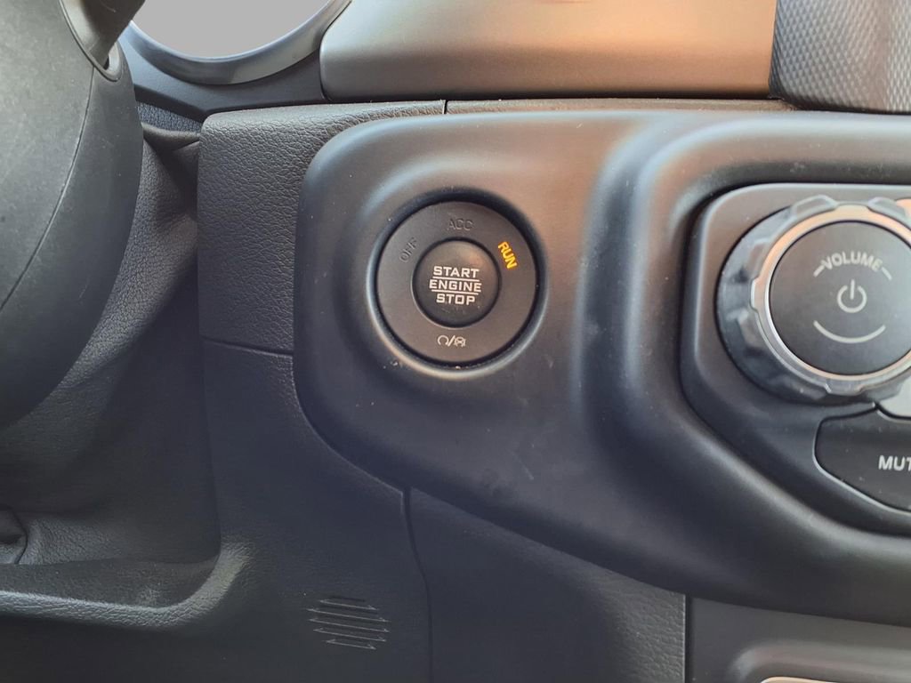 Used 2020 Jeep Wrangler Sport image 7