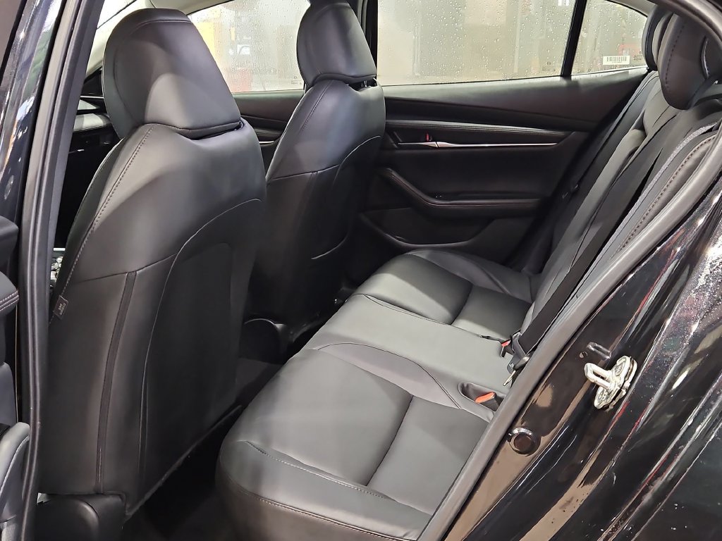 Used 2025 MAZDA MAZDA3 s FWD image 28