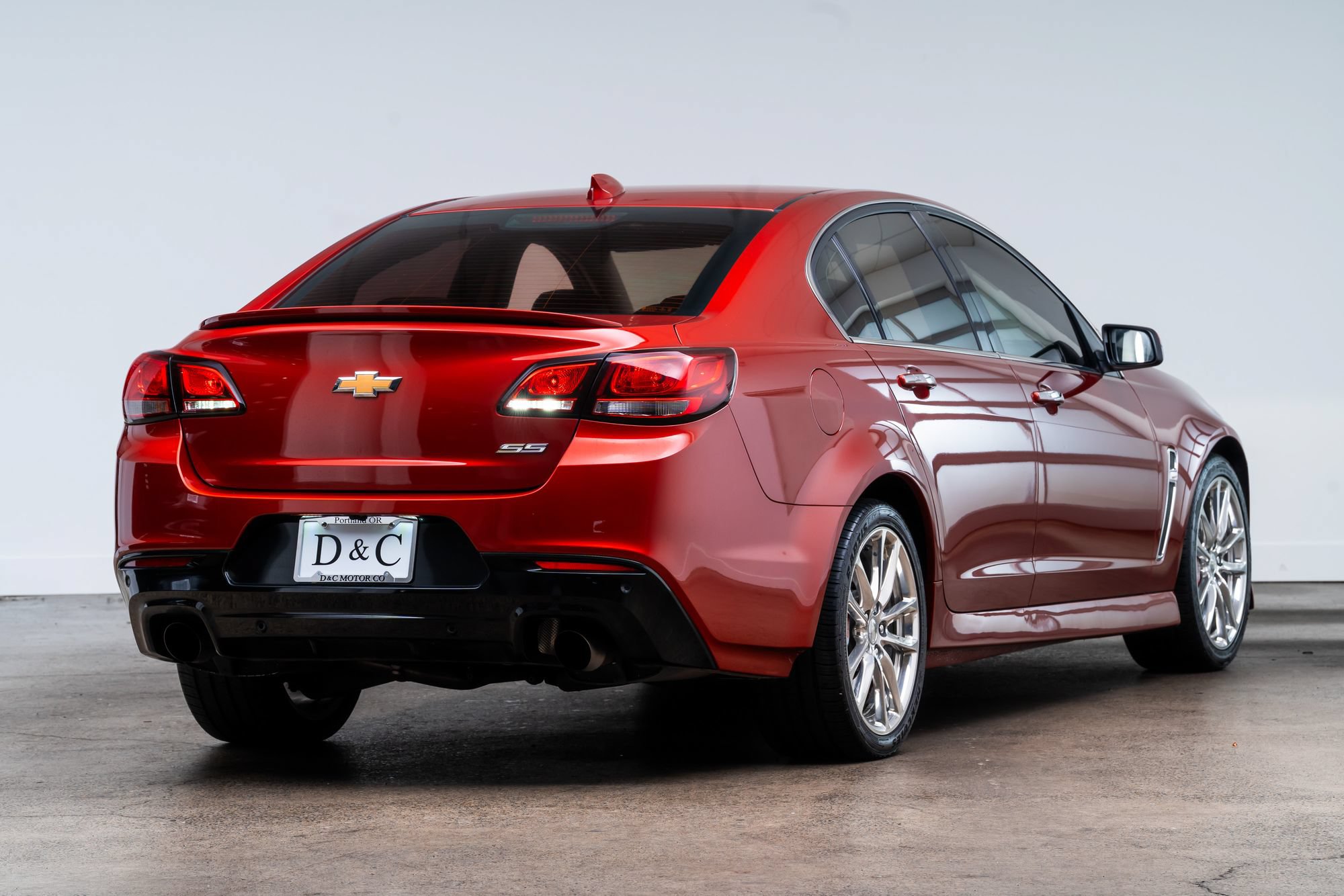 Used 2015 Chevrolet SS RWD image 8