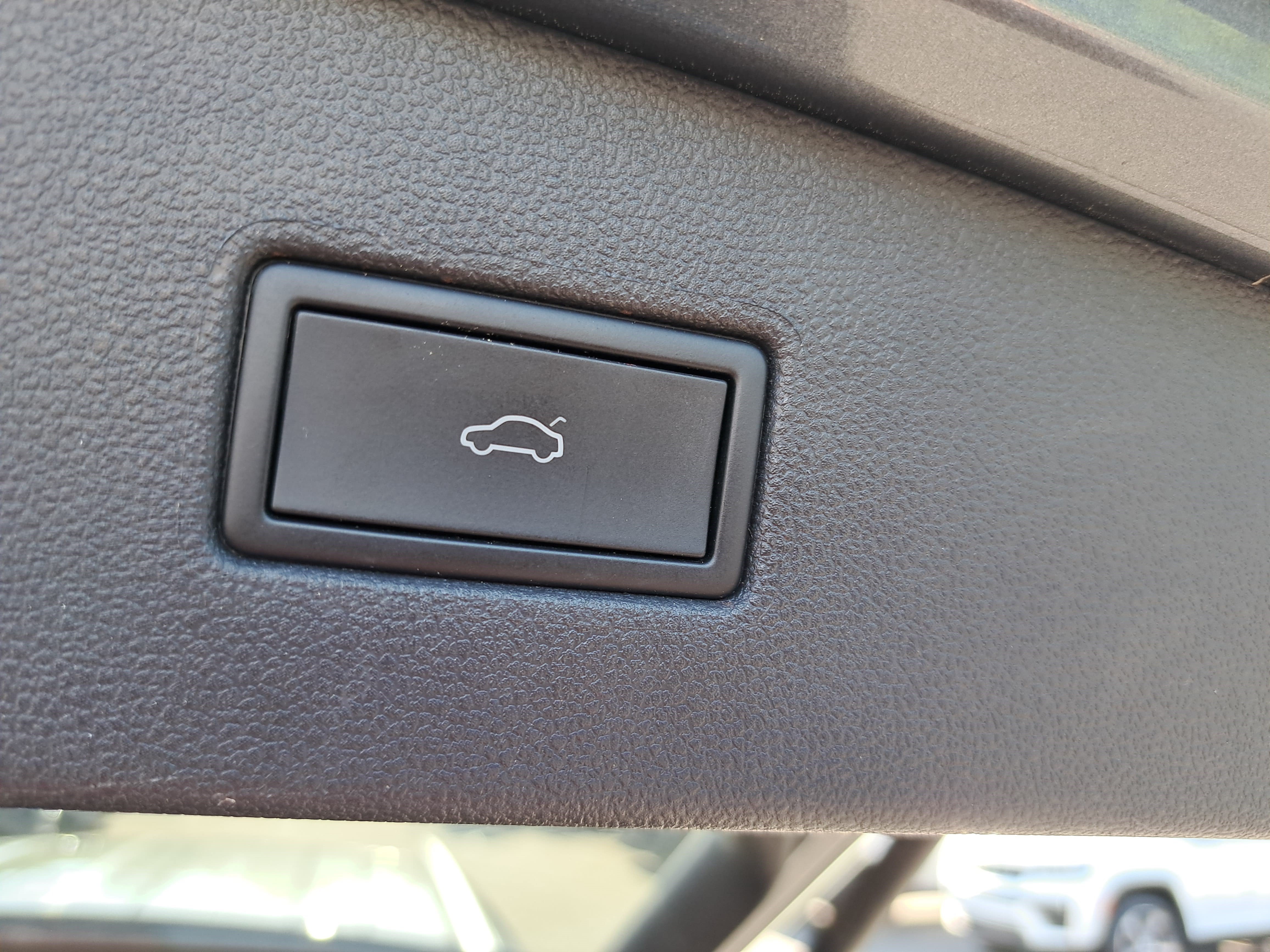 Used 2024 Volkswagen Tiguan SE FWD image 15