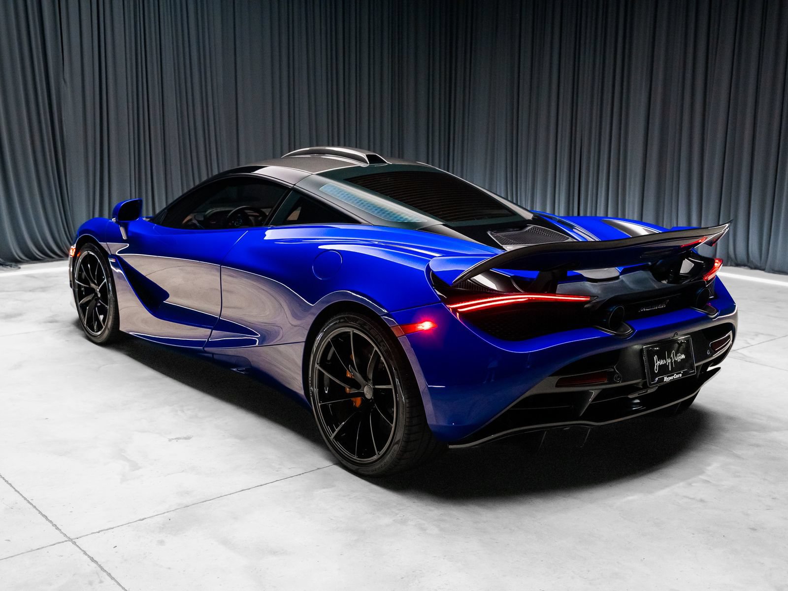 Used 2018 McLaren 720S Luxury RWD image 19