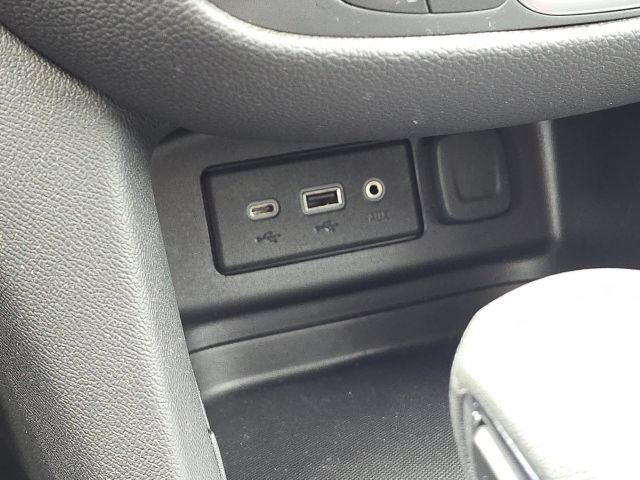 Used 2024 Chevrolet Equinox LT w/ LPO, Floor Liner Package FWD image 32