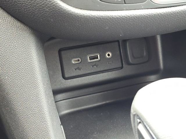 Used 2024 Chevrolet Equinox LT w/ LPO, Floor Liner Package FWD image 32