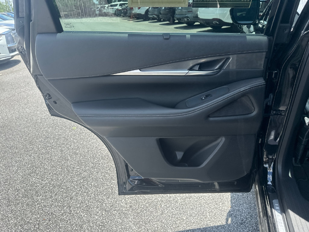 Certified 2023 INFINITI QX60 Luxe w/ Cargo Package FWD image 18