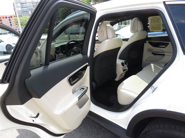 Used 2026 Mercedes-Benz GLC 300 4MATIC image 20