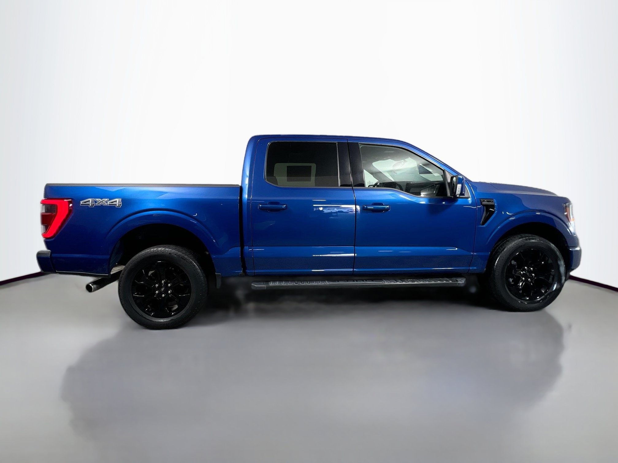 Used 2022 Ford F150 Lariat w/ Equipment Group 502A High AWD/4WD image 3
