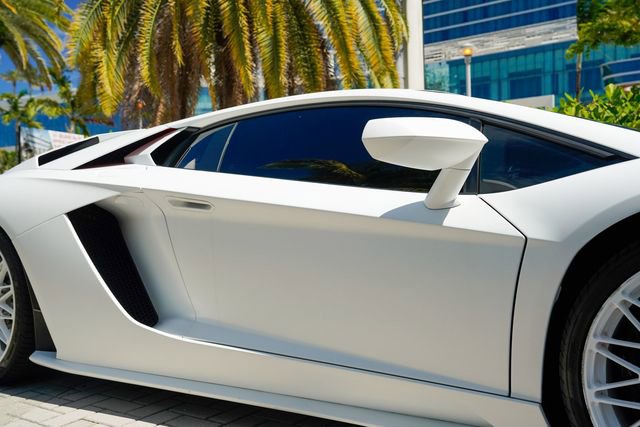Used 2018 Lamborghini Aventador S AWD/4WD image 36