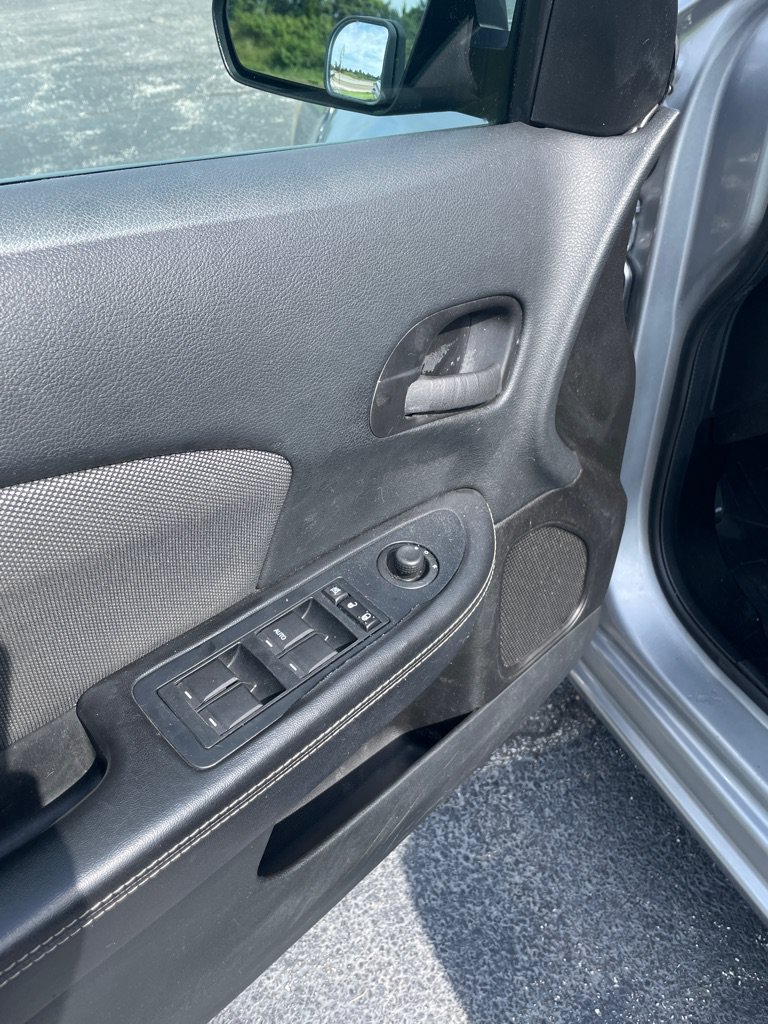 Used 2013 Dodge Avenger SE FWD image 11