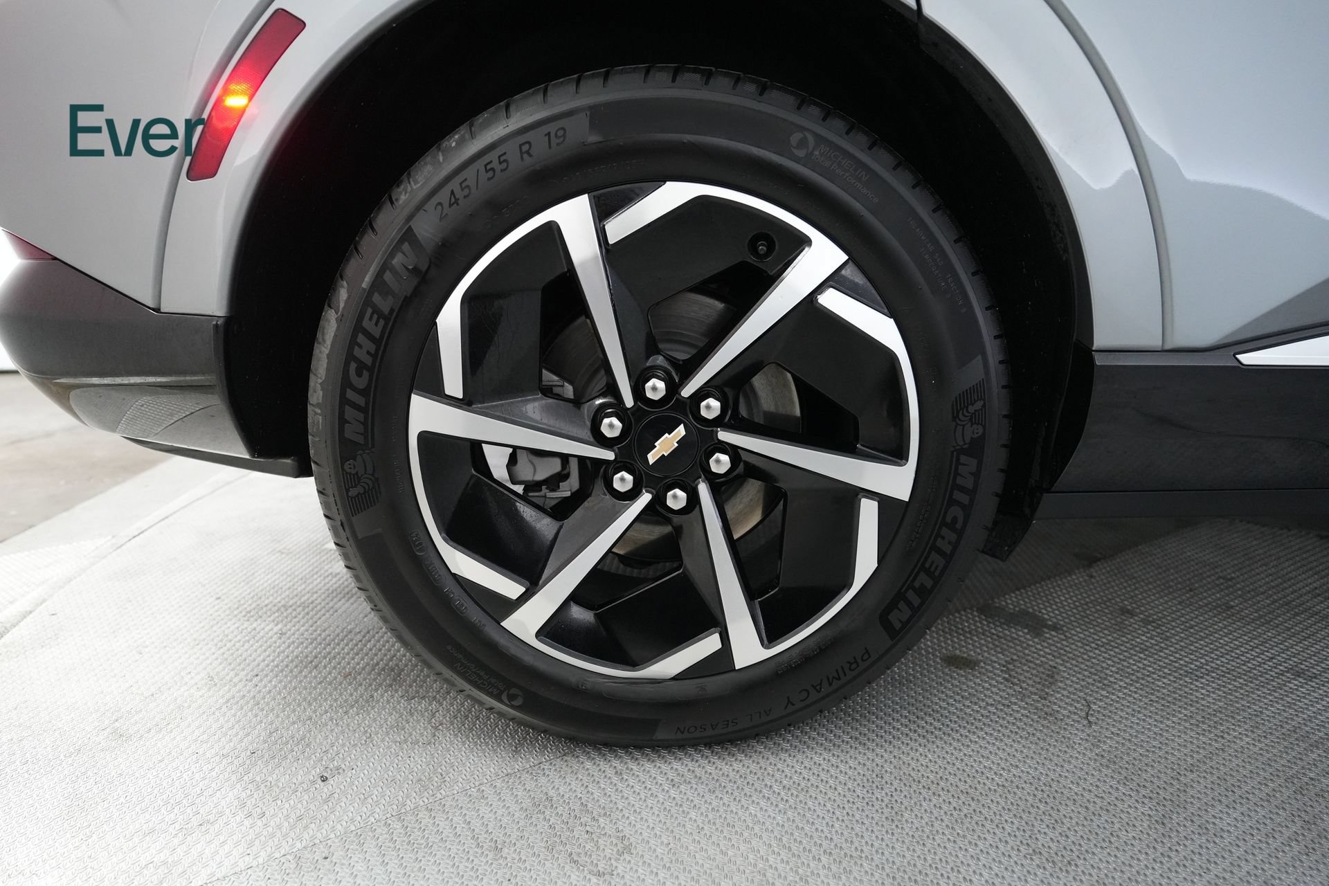 Used 2024 Chevrolet Equinox EV LT FWD image 21