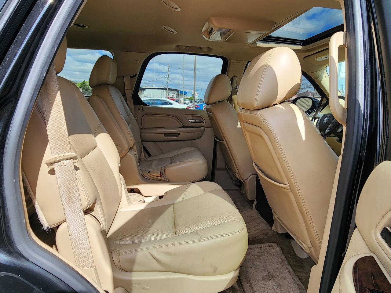 Used 2013 Cadillac Escalade Premium AWD/4WD image 15
