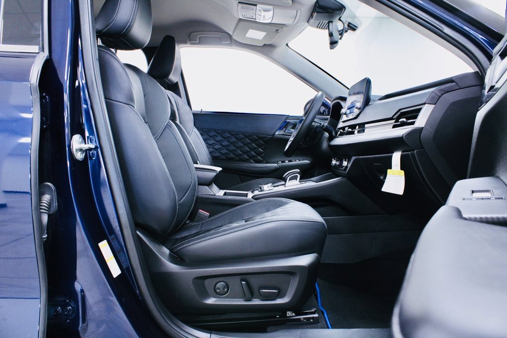 Used 2023 Mitsubishi Outlander SEL image 5