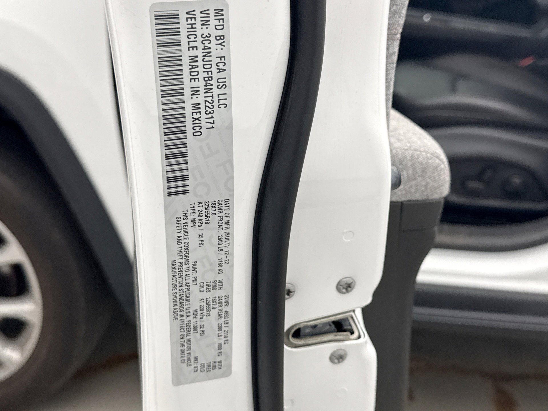 Used 2022 Jeep Compass Latitude image 11