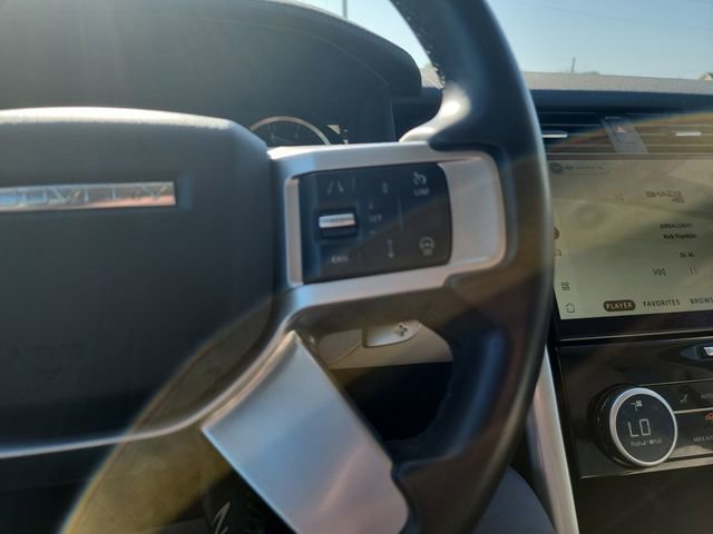 Used 2023 Land Rover Discovery S image 20