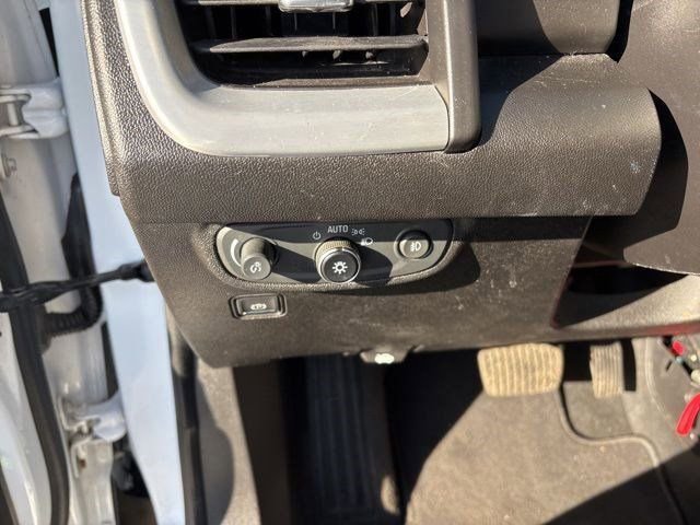 Used 2019 GMC Terrain SLT image 18