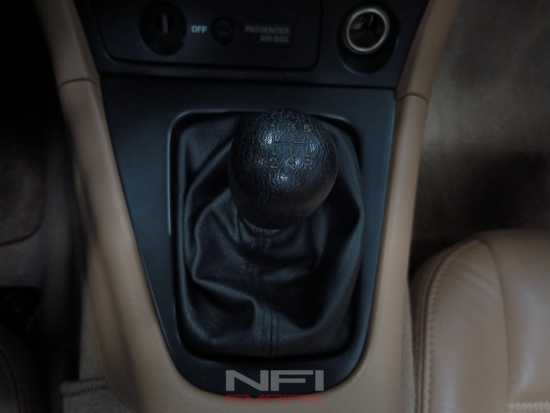Used 1999 MAZDA MX-5 Miata RWD image 40
