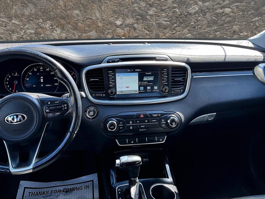 Used 2016 Kia Sorento SX image 6