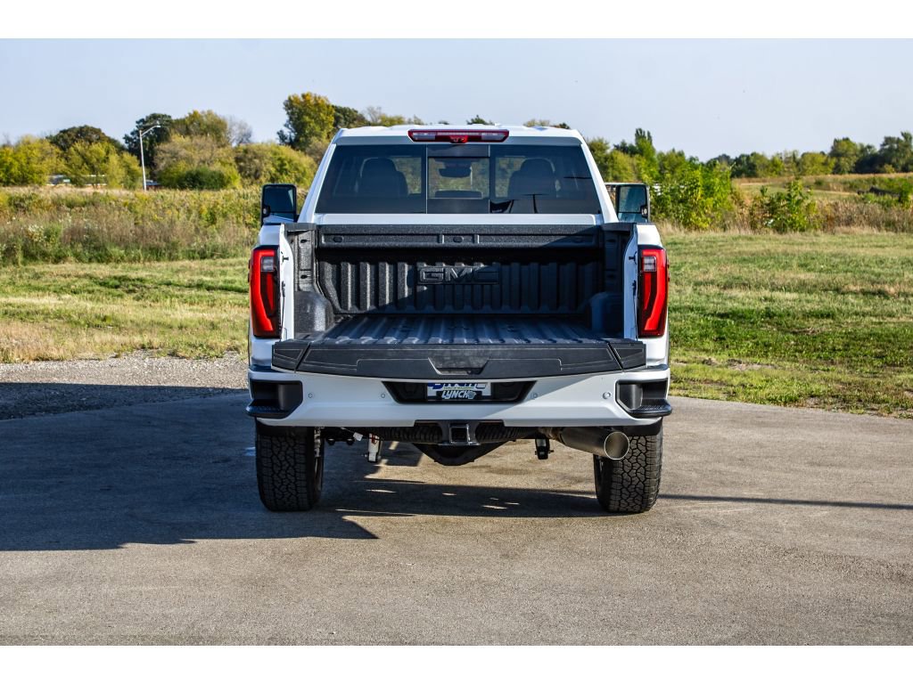New 2026 GMC Sierra 2500 Denali w/ Denali Reserve Package image 7
