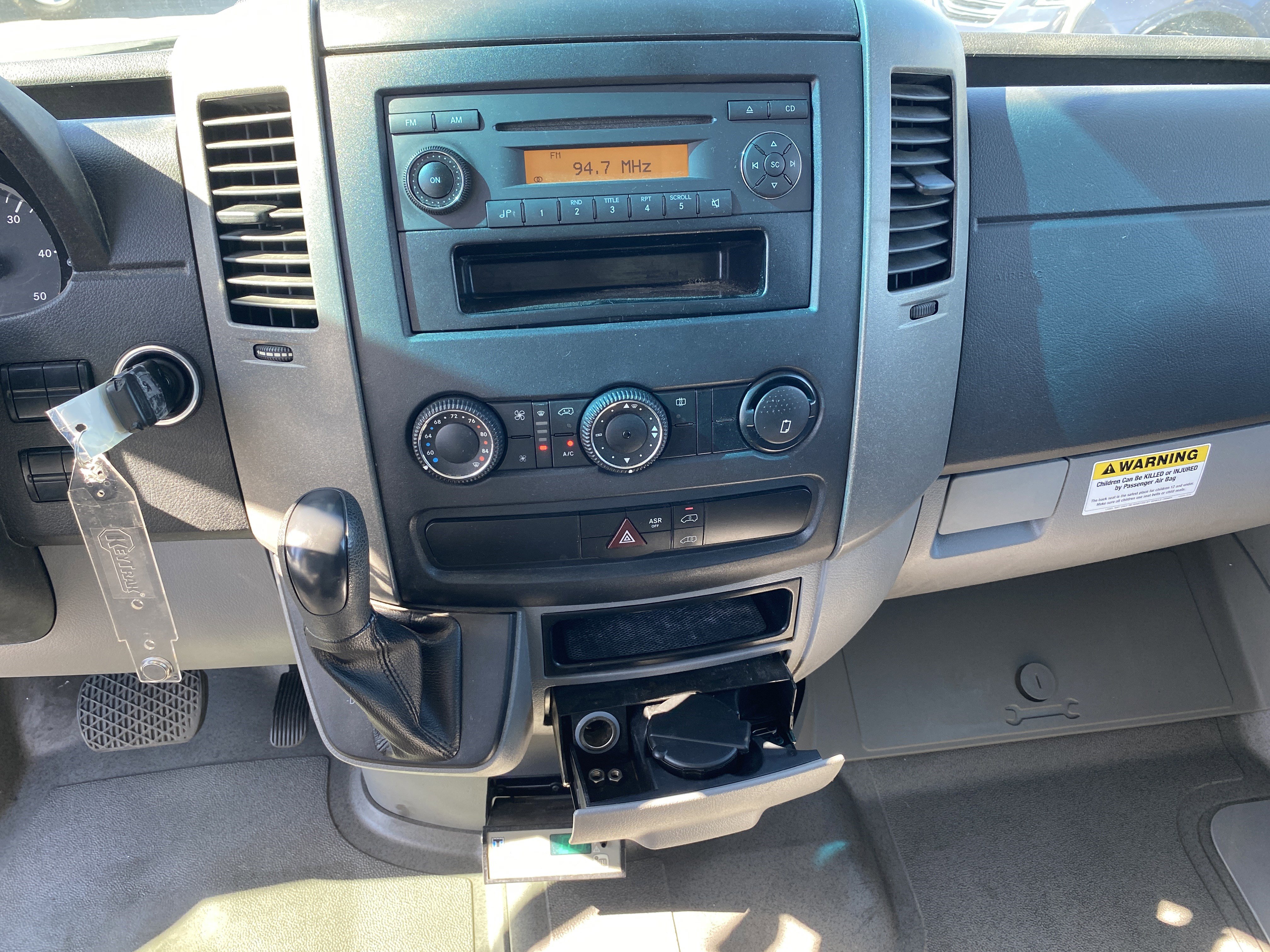 Used 2013 Freightliner Sprinter 2500 image 13