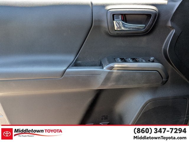 Used 2021 Toyota Tacoma TRD Sport w/ Technology Package AWD/4WD image 10
