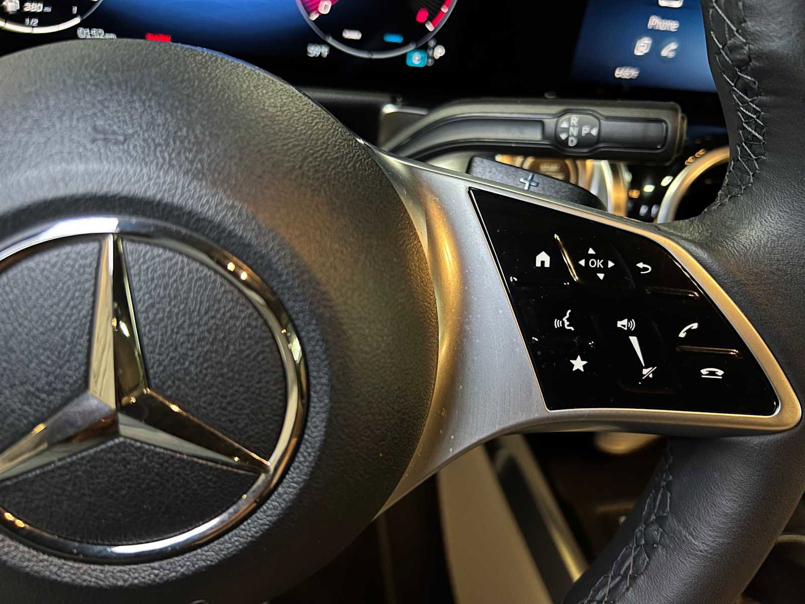 Certified 2025 Mercedes-Benz GLB 250 4MATIC image 27