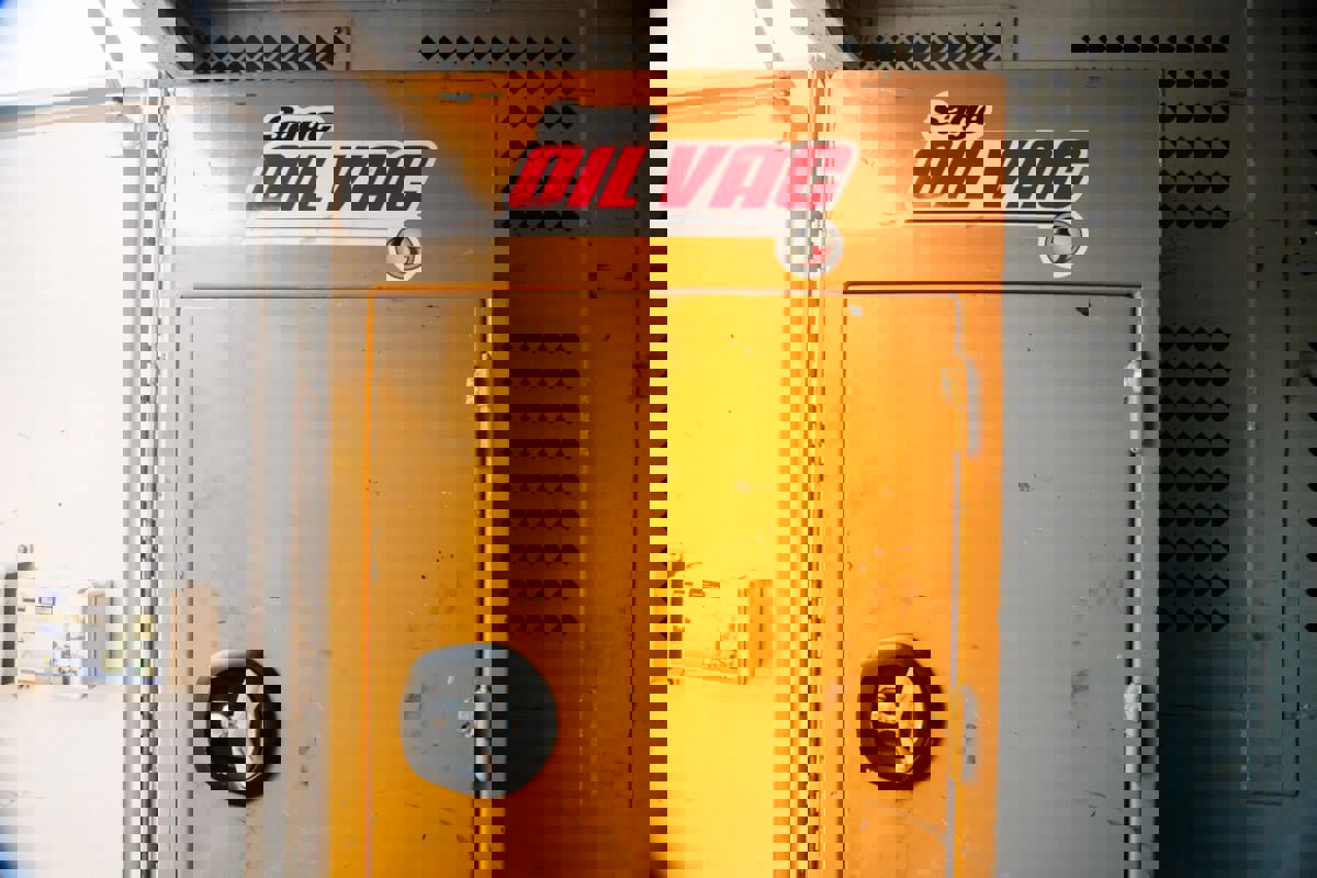 Used 2017 Mercedes-Benz Sprinter 3500 w/ Suspension Package II image 10