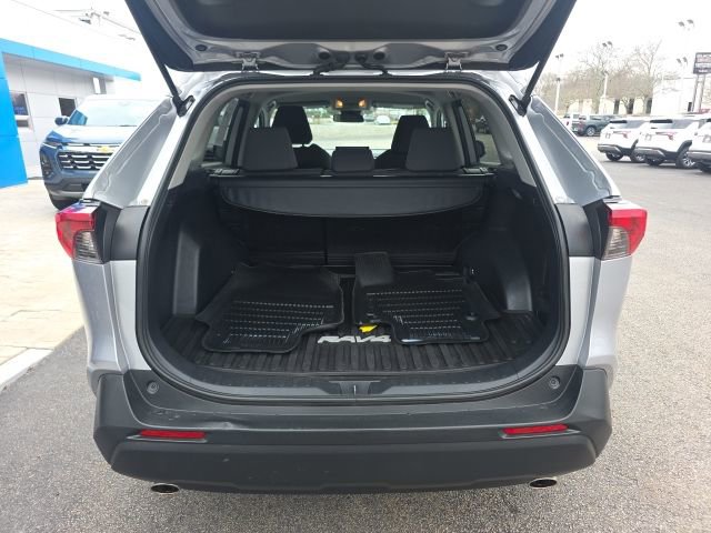 Used 2021 Toyota RAV4 XLE image 25