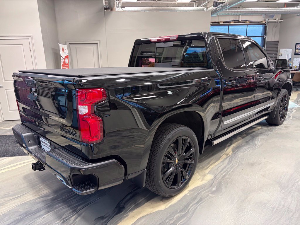 Used 2024 Chevrolet Silverado 1500 High Country AWD/4WD image 39