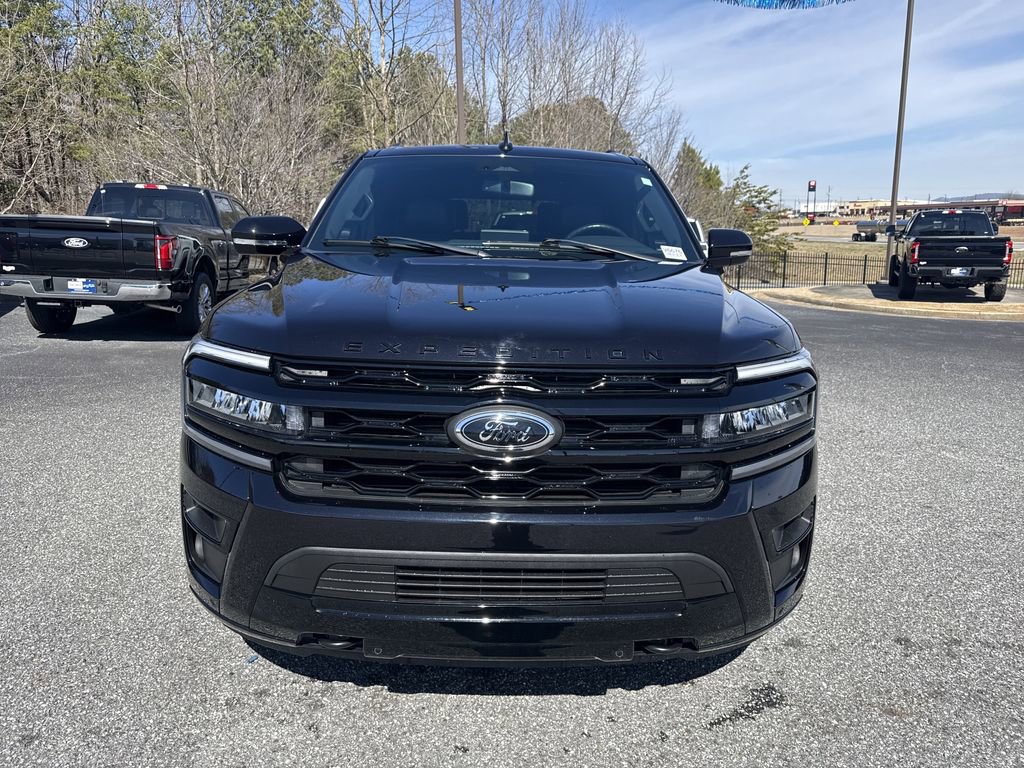 Used 2024 Ford Expedition Limited image 2