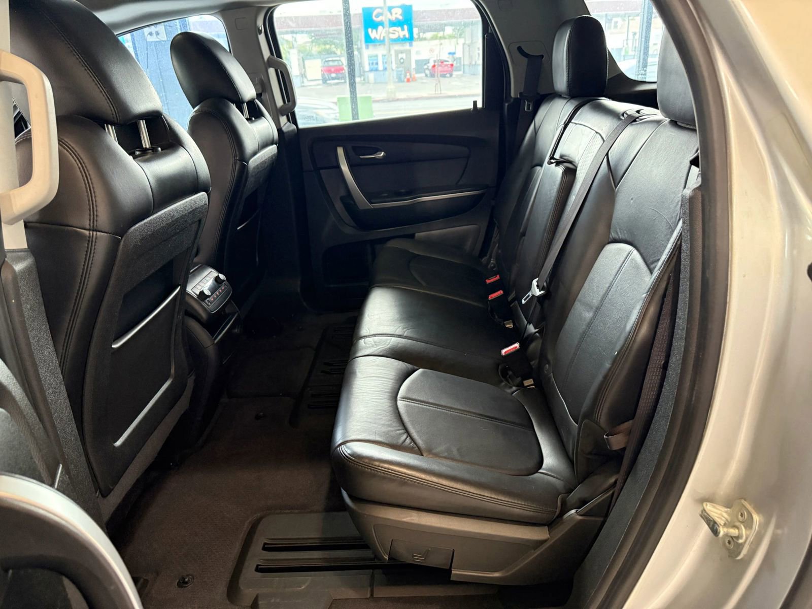 Used 2012 GMC Acadia SLT FWD image 10