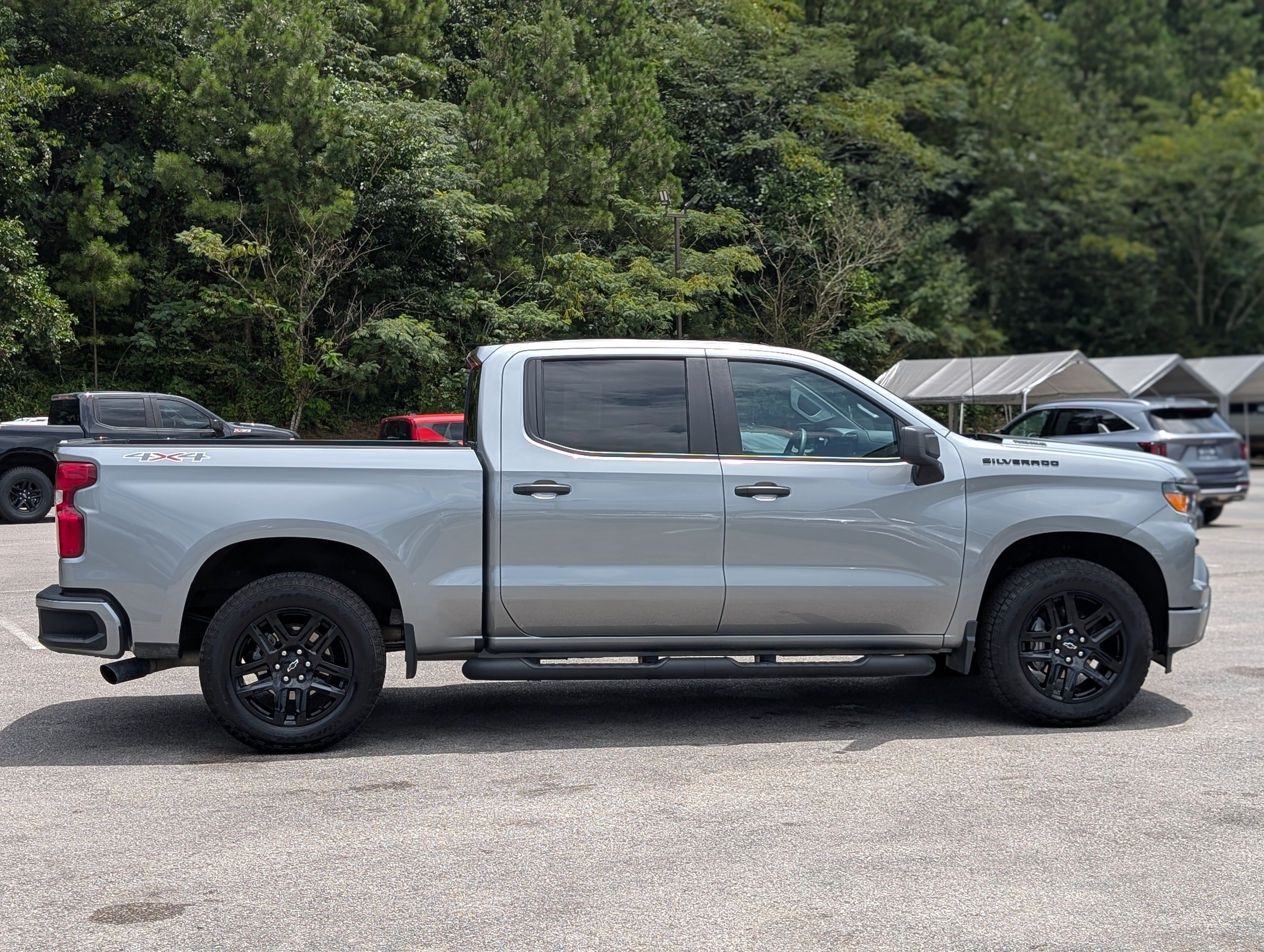 Used 2026 Chevrolet Silverado 1500 Custom w/ Turbomax Blackout Package AWD/4WD image 10